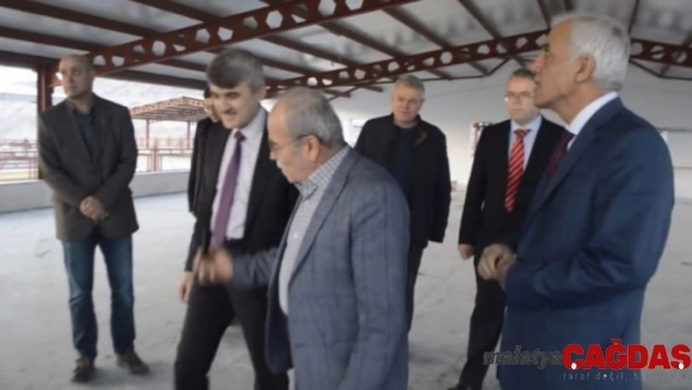 Rektör Uysal, Tavşanlı Küçük Sanayi Sitesi'ni ziyaret etti.