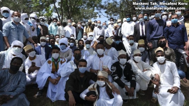 Rektör Yıldız yabancı öğrencilerle bir araya geldi