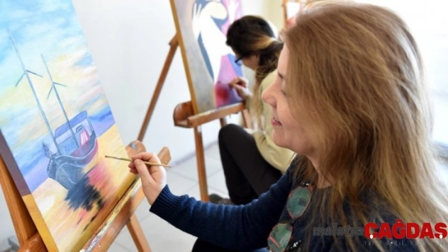 Resim yapmayı Tepebaşı'nda öğreniyorlar