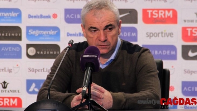 Rıza Çalımbay: 'Şu anda bizim oynadığımız oyun ve bulunduğumuz konumla şampiyon olmamız çok zor'