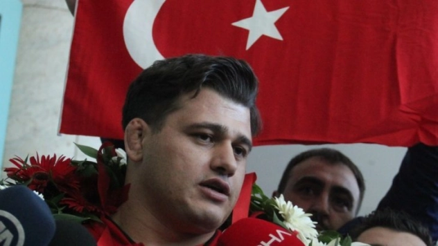 Rıza Kayaalp: 'Umarım olimpiyat şampiyonu olmuş bir şekilde bu işi noktalarım'