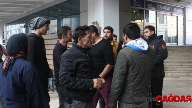 Roman vatandaşlardan karton toplama tepkisi