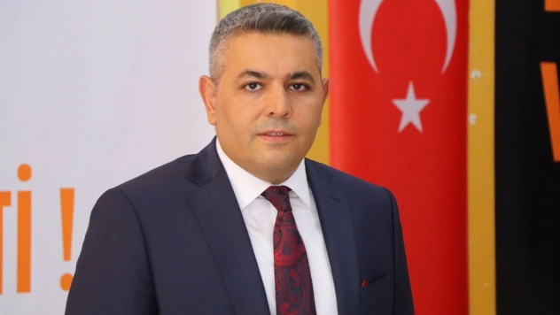 Sadıkoğlu: ''Atatürk, kalbimizde şükran ve minnetle yaşamaktadır''