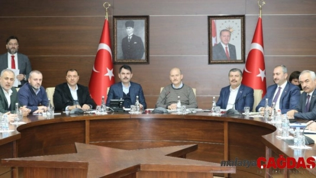 Sağlık Bakanı Koca: 'Durumu ağır olan vatandaşımız bulunmuyor'