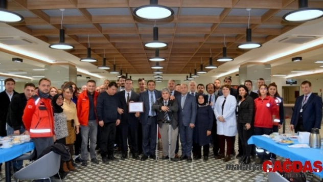 Sağlık çalışanı engelliler kahvaltı programında buluştu