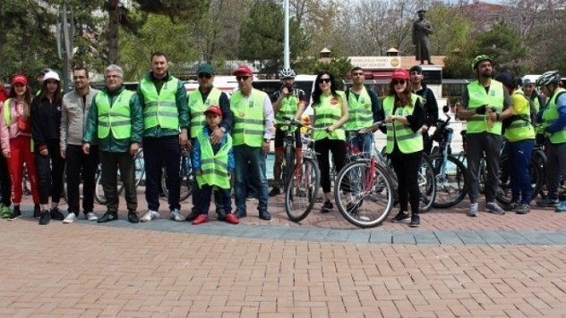 Sağlıklı yaşam için pedal çevirdiler