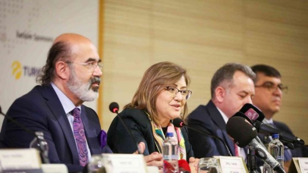 Şahin Uluslararası İş Formu Basın Toplantısı'nda konuştu