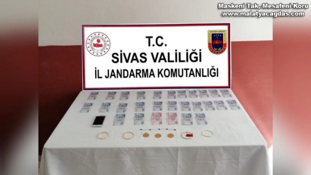 Sahte jandarma dolandırdı, imdadına gerçek jandarma yetişti