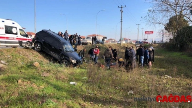 Sakarya'da trafik kazası: 2 yaralı