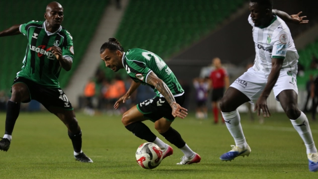 Sakaryaspor, evinde nefes kesen maçta Iğdır'ı devirdi: 3-2