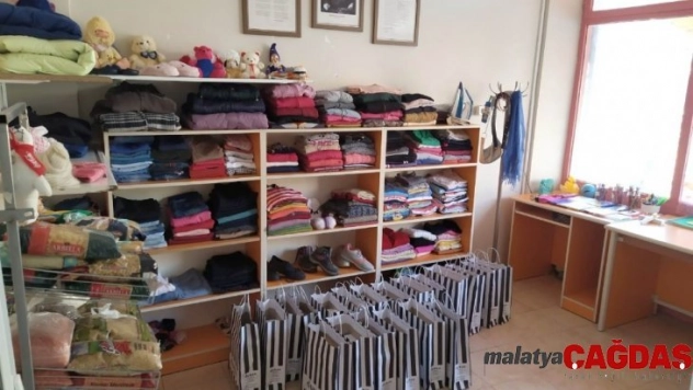 Salihli Beşiktaşlılardan öğrencilere destek