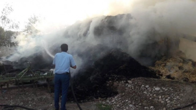 Saman yüklü tırda yangın