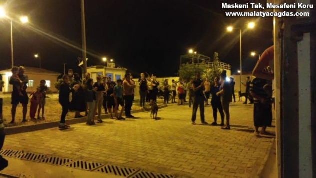 Samandağ'da yayılan kötü koku halkı isyan ettirdi