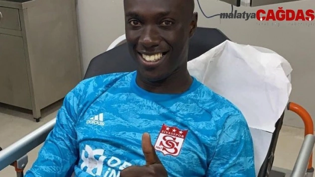 Samassa, taburcu oldu