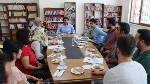 Samsat Kaymakamı okullarda incelemelerde bulundu