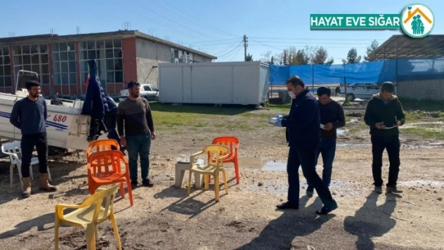 Samsat'ta maskeler ücretsiz dağıtıldı