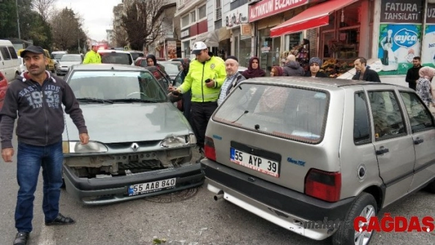 Samsun'da hastane önünde kaza: 2 yaralı