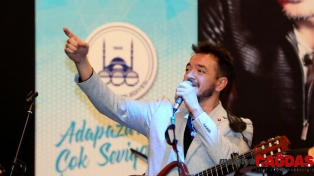 Sanatçı Orhan Ölmez Sakarya'da sevenleri ile buluştu