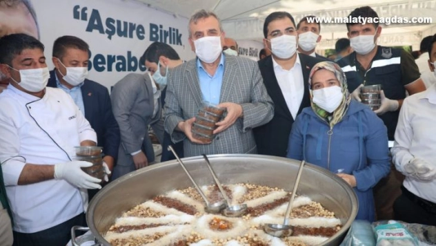 Şanlıurfa belediye başkanlarından aşure ikramı