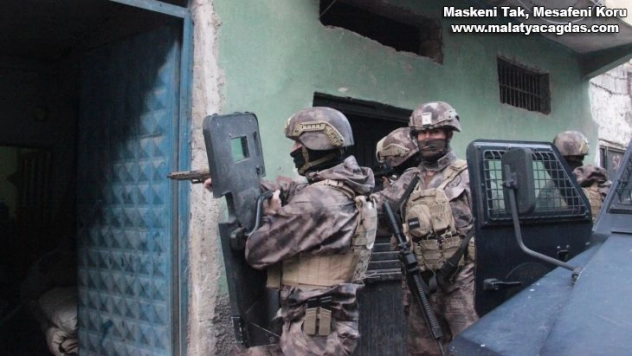 Şanlıurfa'da 200 polisle narkotik operasyonu