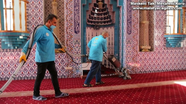 Şanlıurfa'da camiler Ramazan Bayramı'na hazır