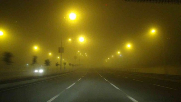 Şanlıurfa'da gece yarısı sis sürprizi