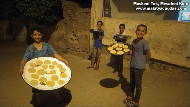 Şanlıurfa'da korona külünçe geleneğine engel olamadı