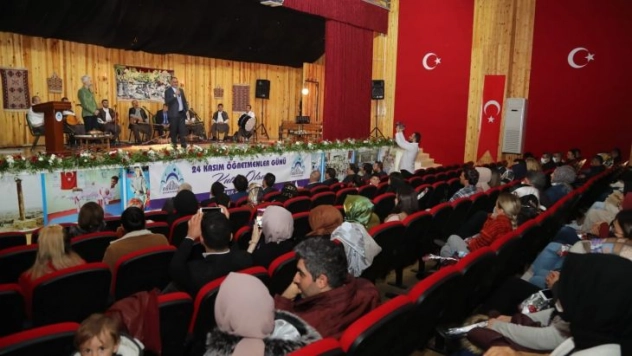 Şanlıurfa'da öğretmenler günü kutlandı