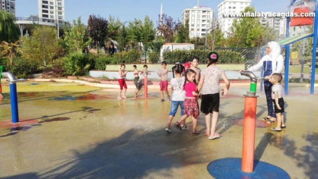 Şanlıurfa'da serin hava yerini bunaltıcı sıcağa bıraktı