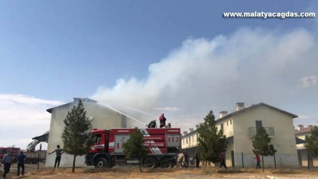 Şanlıurfa Hipodromu'nda çıkan yangın kontrol altına alındı