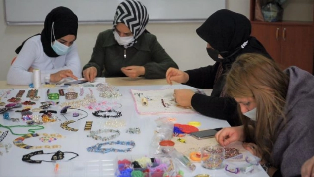 Şanlıurfalı kadınlardan meslek edindirme kursuna yoğun ilgi