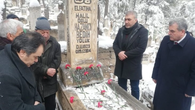 Şanlıurfalı ünlü gazelhan Kazancı Bedih mezarı başında anıldı