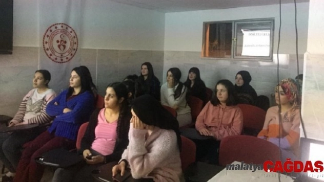 Şaphane'de ''Kişisel gelişim'' kursu açıldı