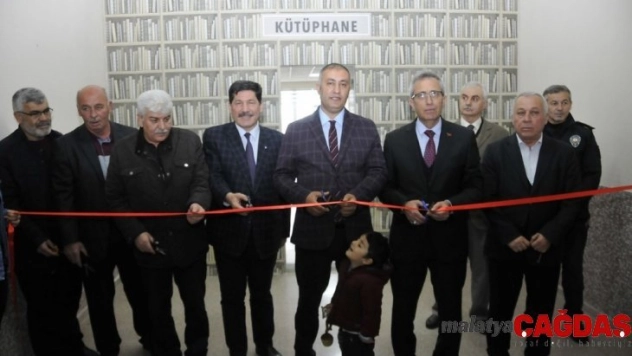 Sarayönü MYO'da modernize edilen kütüphane açıldı