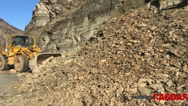 Sason'da sağanak yağışlar heyelana yol açtı