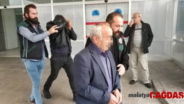 Satışa hazır 5 kilo 650 gram esrarla yakalandılar