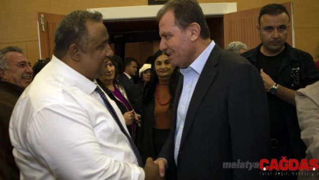 Seçer: 'Romanlar'ın yaşam şartlarını düzeltmez zorundayız'