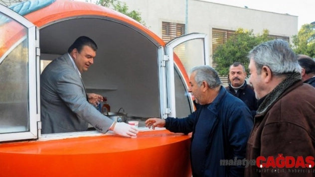 Seferihisar'da vatandaşa her sabah sıcak tarhana