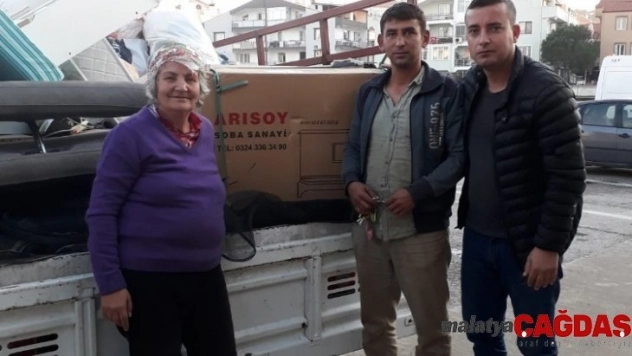 Şefkatli ellerden ihtiyaç sahiplerine soba ve kömür yardımı