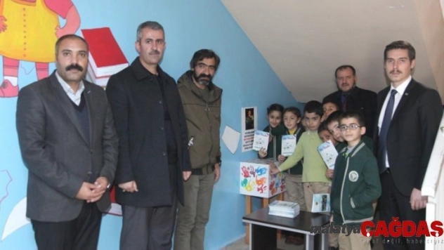 Şehidin cami vasiyeti için masal kitabı çıkardılar