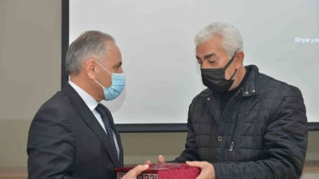 Şehit Uzman Çavuş Faruk Barut, şehadet yıl dönümünde isminin verildiği okulda anıldı