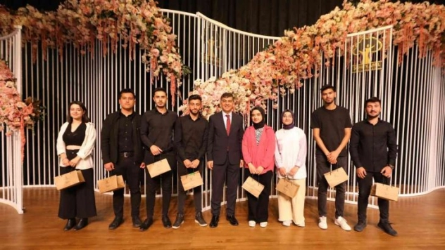 Şehitkamil'de 4 bİN 908 kişi okuma-yazma öğrendi