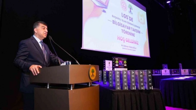 Şehitkamil'deki başarılı öğrenciler ödüllendirildiler