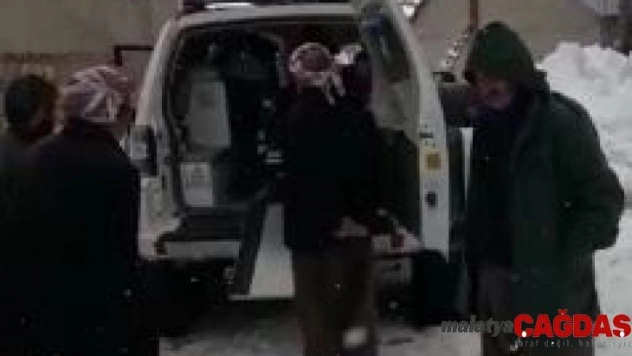 Şemdinli'de hasta kurtarma operasyonu