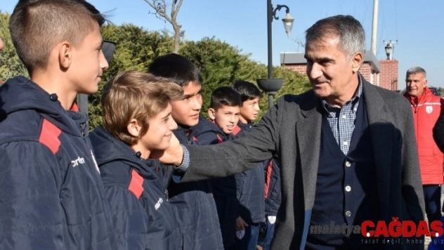 Şenol Güneş'ten genç futbolculara öğüt
