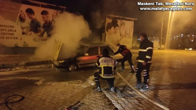 Seyir halindeki otomobil yandı