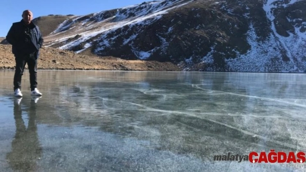 Sıcaklık eksi 17'yi gördü, göller buz pistine dönüştü