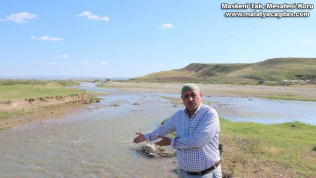 Sifon bozuldu 20 bin dönüm arazi susuz kaldı