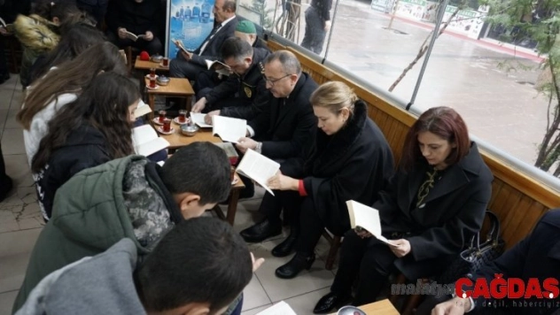 Siirt'te hayat durdu, herkes 20 dakika kitap okudu