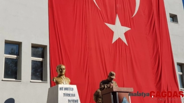 Siirt'te teröristlerin şehit ettiği 8 güvenlik korucusu, törenle anıldı